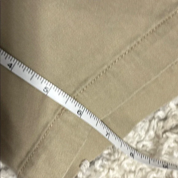 J.Crew Womens Khaki Tan Cotton Chino Shorts Style H5170 Size 8 EUC - Picture 8 of 9